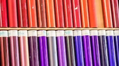 Bunte Papiermuster sortiert nach Farbe