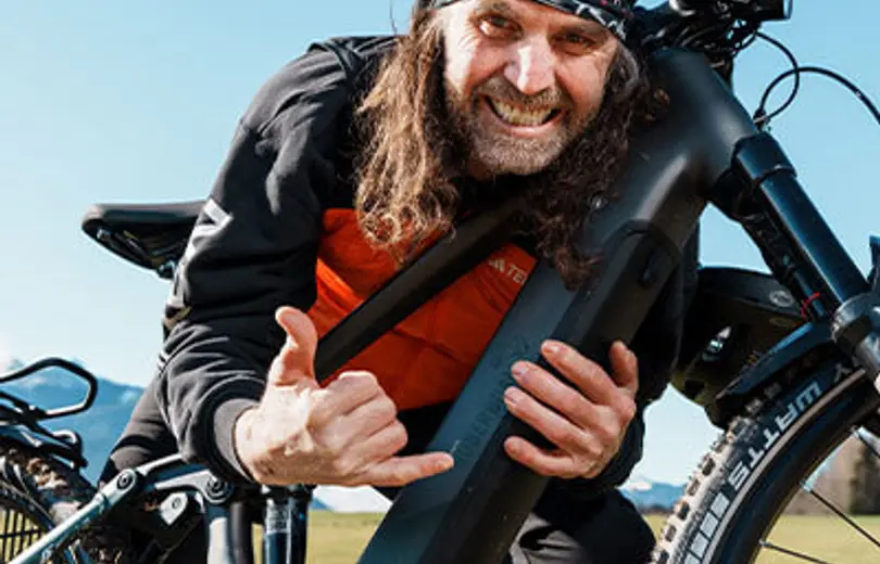 Thomas Huber mit seinem corratec Huberbuam Rad