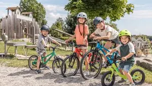 Kategoriebild der Kategorie “Kids / Teen”