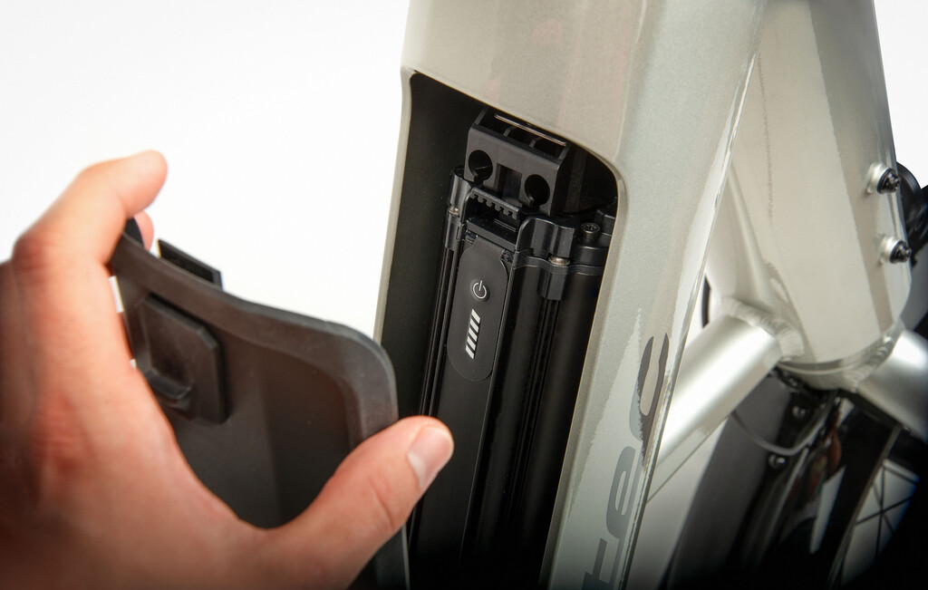 Artikelbild 2 des Artikels “Life S P6 Silver, Red | uni“